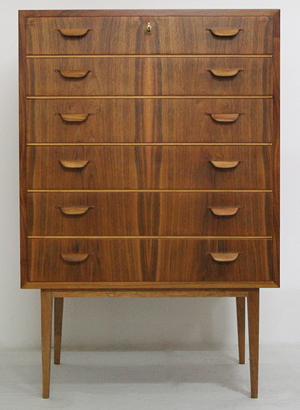 Restaurierung einer Kommode der 60er Jahre